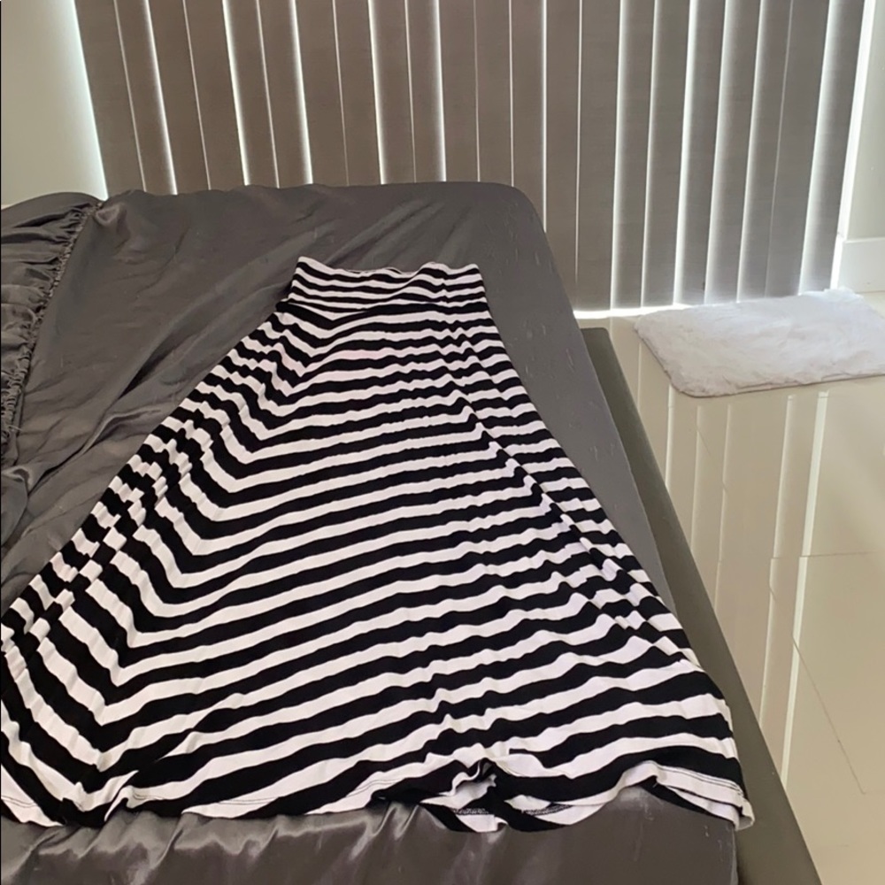 Black and white Skirt